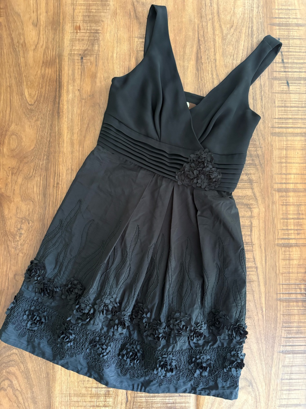Eva Franco Black Mini Floral-Appliqué Dress